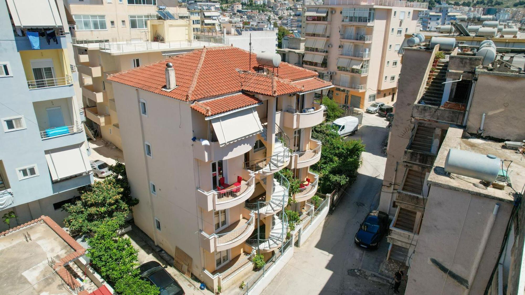 Dana Hotel Apartments Sarandë Esterno foto