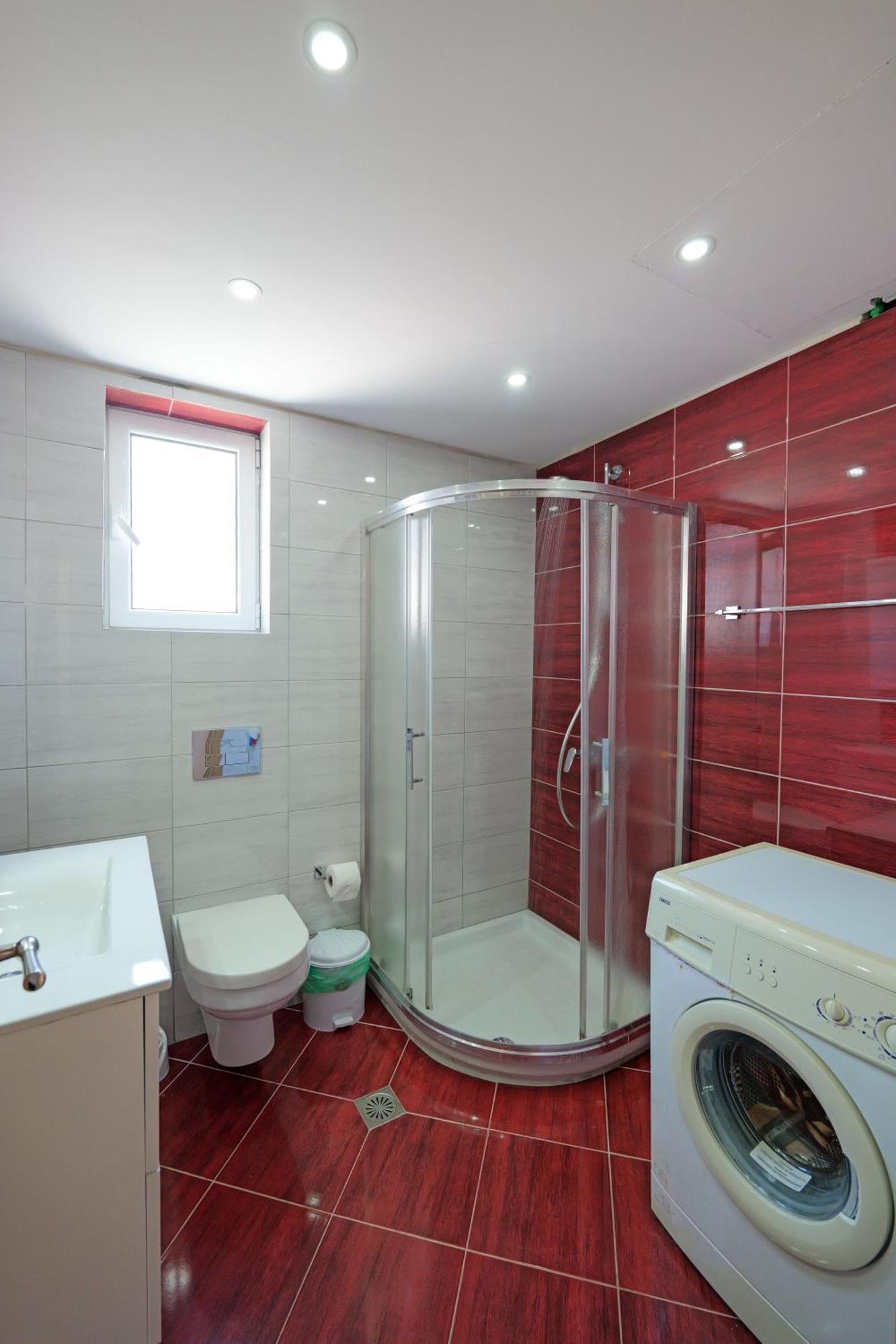 Dana Hotel Apartments Sarandë Esterno foto